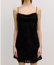 Lade das Bild in den Galerie-Viewer, EDITED Mimi Dress Black
