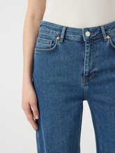 Lade das Bild in den Galerie-Viewer, YAS YASRosie Straight Jeans Noos - Medium Blue Denim