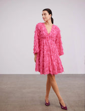 Lade das Bild in den Galerie-Viewer, YAS YASPazylla 2/4 Dress Bubblegum