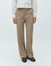 Lade das Bild in den Galerie-Viewer, Gennie Hose - Timber Wolf Melange
