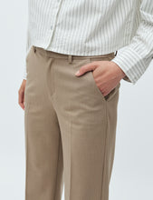 Lade das Bild in den Galerie-Viewer, Gennie Hose - Timber Wolf Melange
