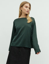 Lade das Bild in den Galerie-Viewer, MBYM Celita-M Blouse Jungle Green
