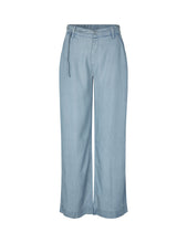 Lade das Bild in den Galerie-Viewer, Karolin-M Hose - Blue Soft Wash

