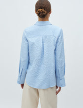 Lade das Bild in den Galerie-Viewer, Phoebe-M Bluse - Light Blue Kiwa Check
