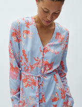 Lade das Bild in den Galerie-Viewer, Sicca V-M Kleid - Multi Kanna Print
