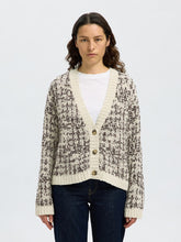 Lade das Bild in den Galerie-Viewer, SELECTED SLFLindsay Knit V-Neck Cardigan - Birch Delicioso
