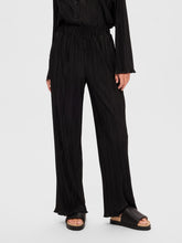 Lade das Bild in den Galerie-Viewer, SELECTED SLFEllie Plisse Pant Black
