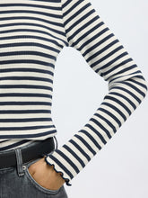 Lade das Bild in den Galerie-Viewer, SELECTED SLFAnna Crew Neck Tee Str Dark Sapphire
