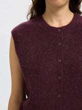 Lade das Bild in den Galerie-Viewer, SELECTED SLFLulu Button O-Neck Vest Noos - Fig
