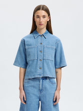 Lade das Bild in den Galerie-Viewer, SELECTED SLFAnya 2/4 Short Denim Shirt Light Blue Denim
