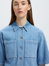 Lade das Bild in den Galerie-Viewer, SELECTED SLFAnya 2/4 Short Denim Shirt Light Blue Denim
