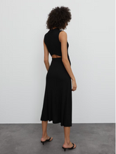 Lade das Bild in den Galerie-Viewer, EDITED Talia Dress Black
