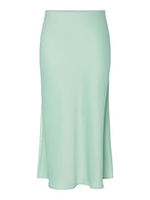 Lade das Bild in den Galerie-Viewer, YAS YASPella Midi Skirt Noos - Lichen

