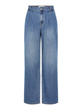 Lade das Bild in den Galerie-Viewer, YAS YASGemma Denim Jeans Medium Blue Denim
