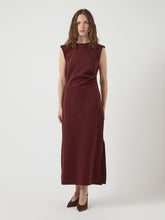 Lade das Bild in den Galerie-Viewer, YAS YASPina Sl Long Dress - Port Royale

