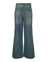 Lade das Bild in den Galerie-Viewer, YAS YASSiva Wide Jeans - Medium Blue Denim
