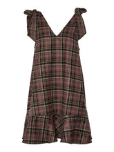 Lade das Bild in den Galerie-Viewer, YAS YASTurbo Spencer Dress - Port Royale Black
