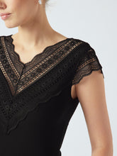 Lade das Bild in den Galerie-Viewer, YAS YASEllina Capsleeve Top Noos - Black
