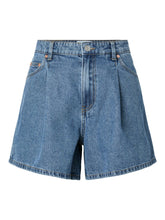 Lade das Bild in den Galerie-Viewer, Yasgemma Denim Shorts - Medium Blue Denim
