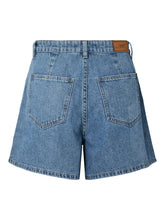 Lade das Bild in den Galerie-Viewer, Yasgemma Denim Shorts - Medium Blue Denim
