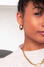 Lade das Bild in den Galerie-Viewer, MY JEWELLERY Iconic Ohrringe mit gedrehtem Muster gold
