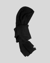 Lade das Bild in den Galerie-Viewer, MOSS COPENHAGEN MSCHMilania Hope Hood Scarf - Black
