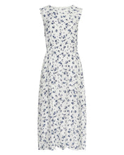 Lade das Bild in den Galerie-Viewer, MOSS COPENHAGEN MSCHFalisha Dress AOP Oceana Flower
