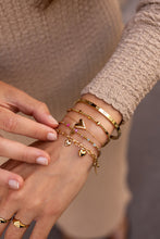 Lade das Bild in den Galerie-Viewer, MY JEWELLERY Armreif mit Herzgravur gold
